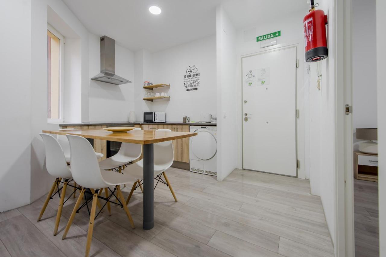 Cozy Apartamento En La Latina, El Centro De Madrid Apartment Exterior foto